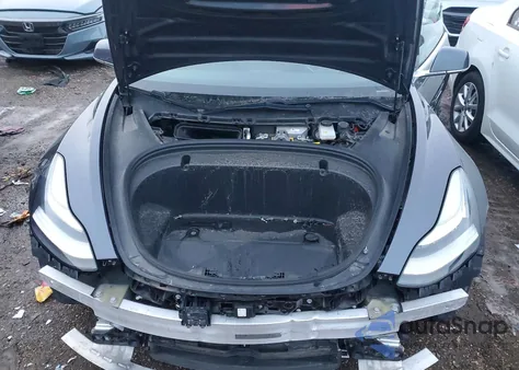 2020 Tesla Model 3 z USA, uszkodzony, nr VIN 5YJ3E1EB2LF663607